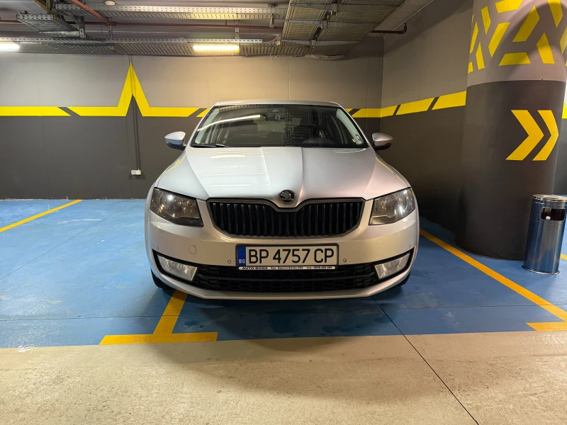 Skoda Octavia 1.6, снимка 2 - Автомобили и джипове - 48707644