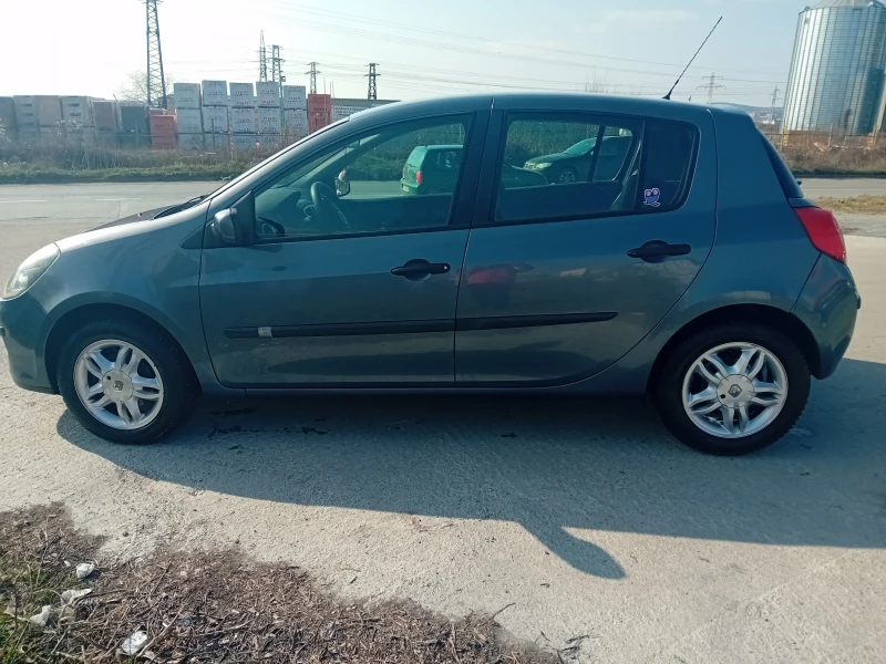 Renault Clio, снимка 1 - Автомобили и джипове - 49062654