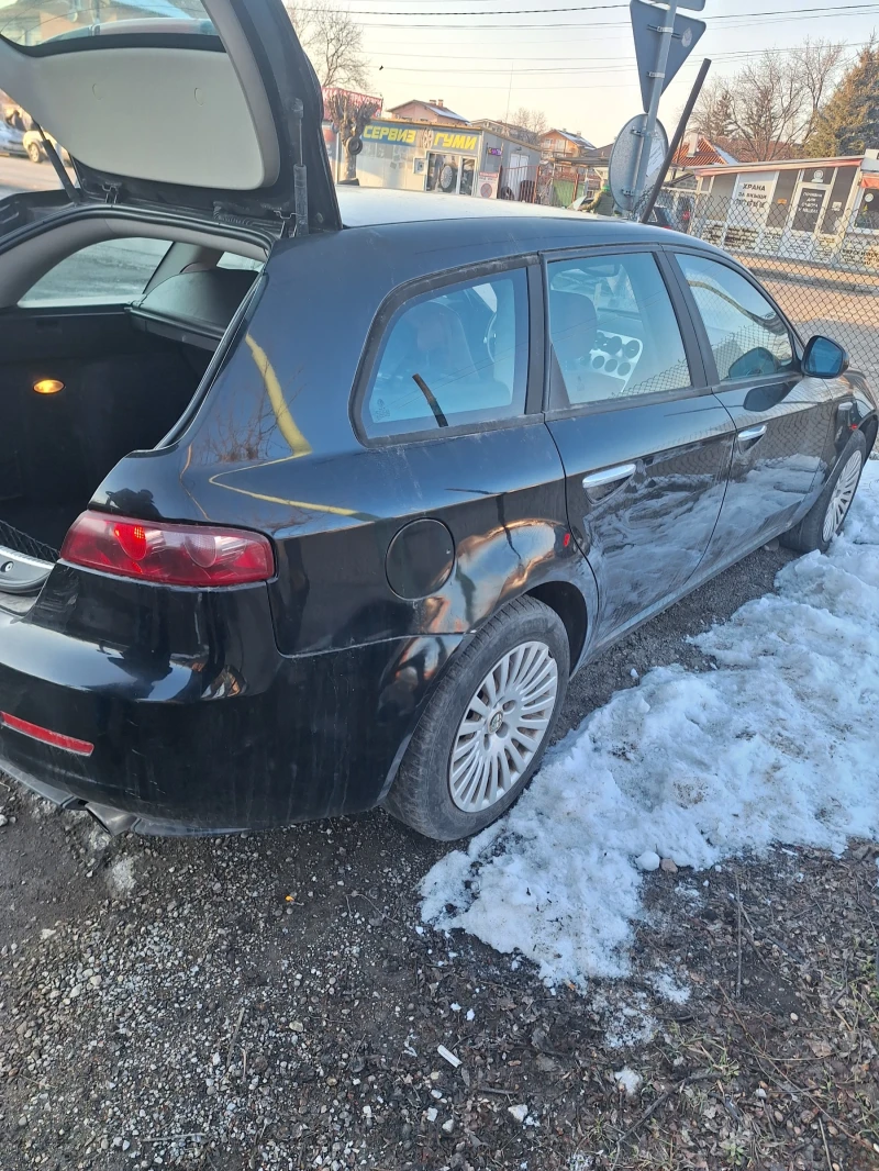 Alfa Romeo 159 sportwagon 2, 2 jts 185, снимка 2 - Автомобили и джипове - 49239889