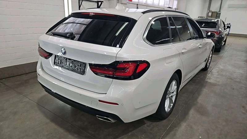 BMW 520 xDrive 28500km Германия ТЪРГ 36часа, снимка 12 - Автомобили и джипове - 49275767