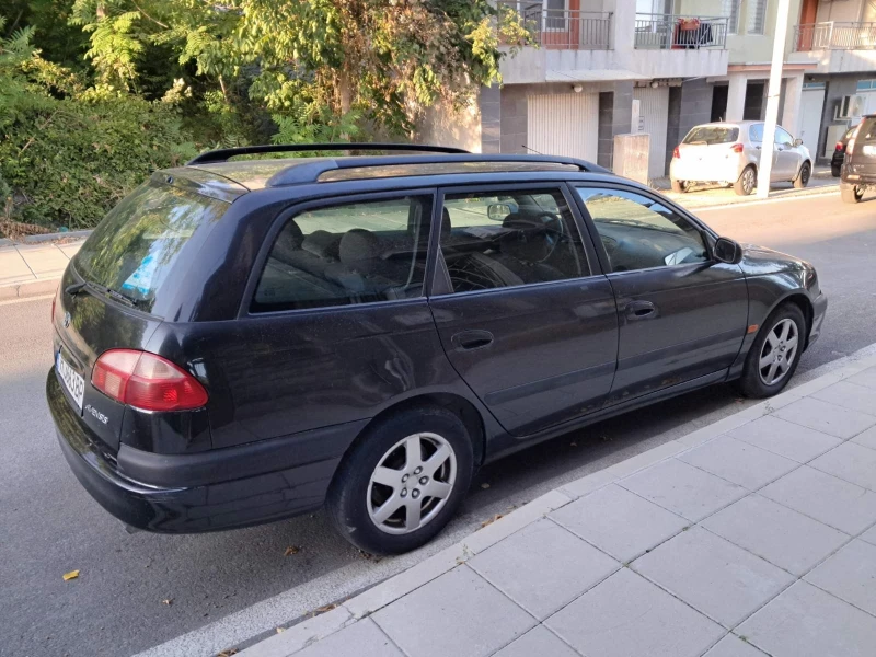 Toyota Avensis 1.8 16v vvt-i, снимка 5 - Автомобили и джипове - 52893775