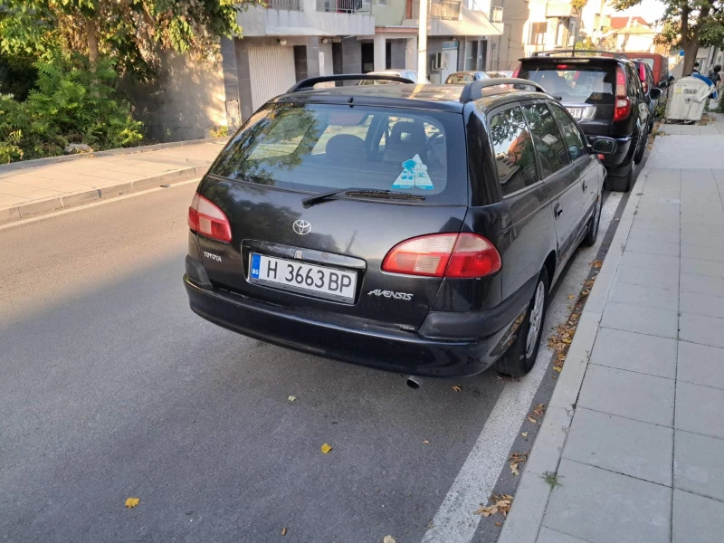 Toyota Avensis 1.8 16v vvt-i, снимка 2 - Автомобили и джипове - 52893775