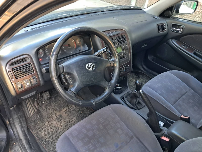 Toyota Avensis 1.8 16v vvt-i, снимка 6 - Автомобили и джипове - 52893775