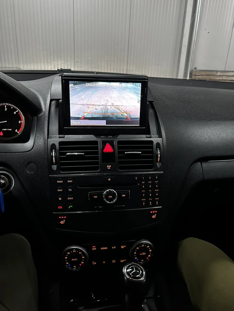 Mercedes-Benz C 200, снимка 2 - Автомобили и джипове - 53214158