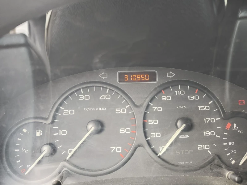 Peugeot Range 1.6 HDI, снимка 12 - Автомобили и джипове - 53394716