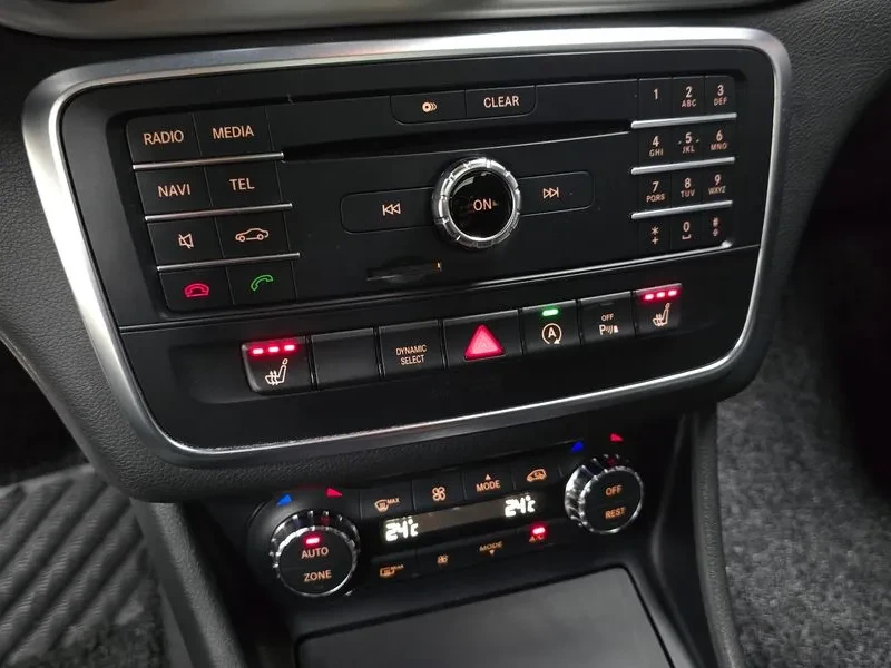 Mercedes-Benz CLA 250 4Matic, снимка 16 - Автомобили и джипове - 53443443