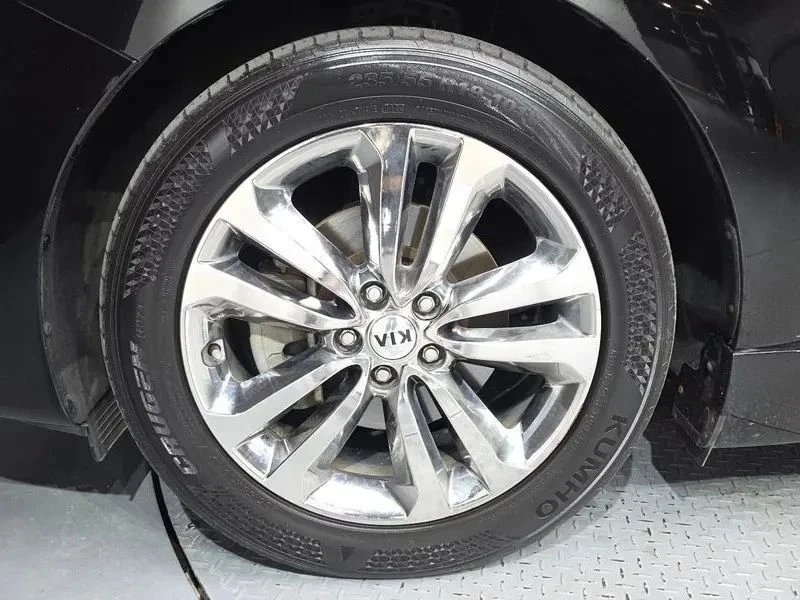 Kia Carnival, снимка 5 - Автомобили и джипове - 56689503