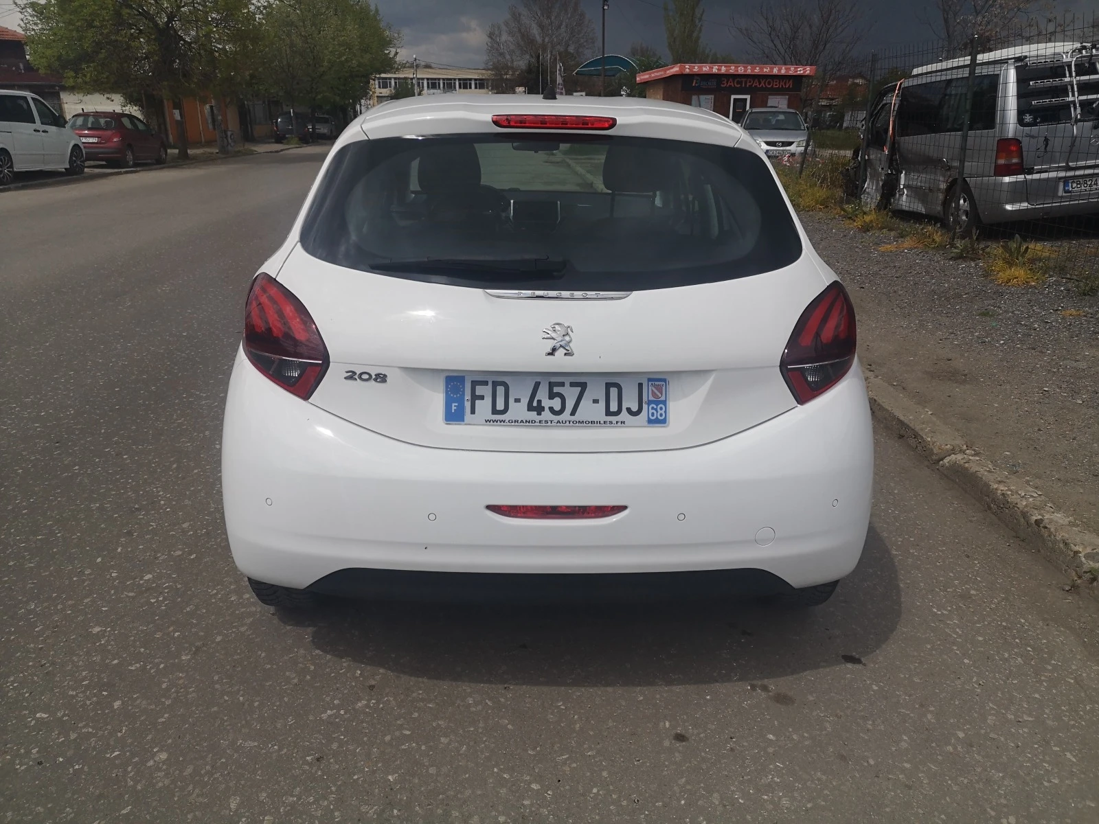 Peugeot 208 1.5 HDi 1+1 - изображение 3