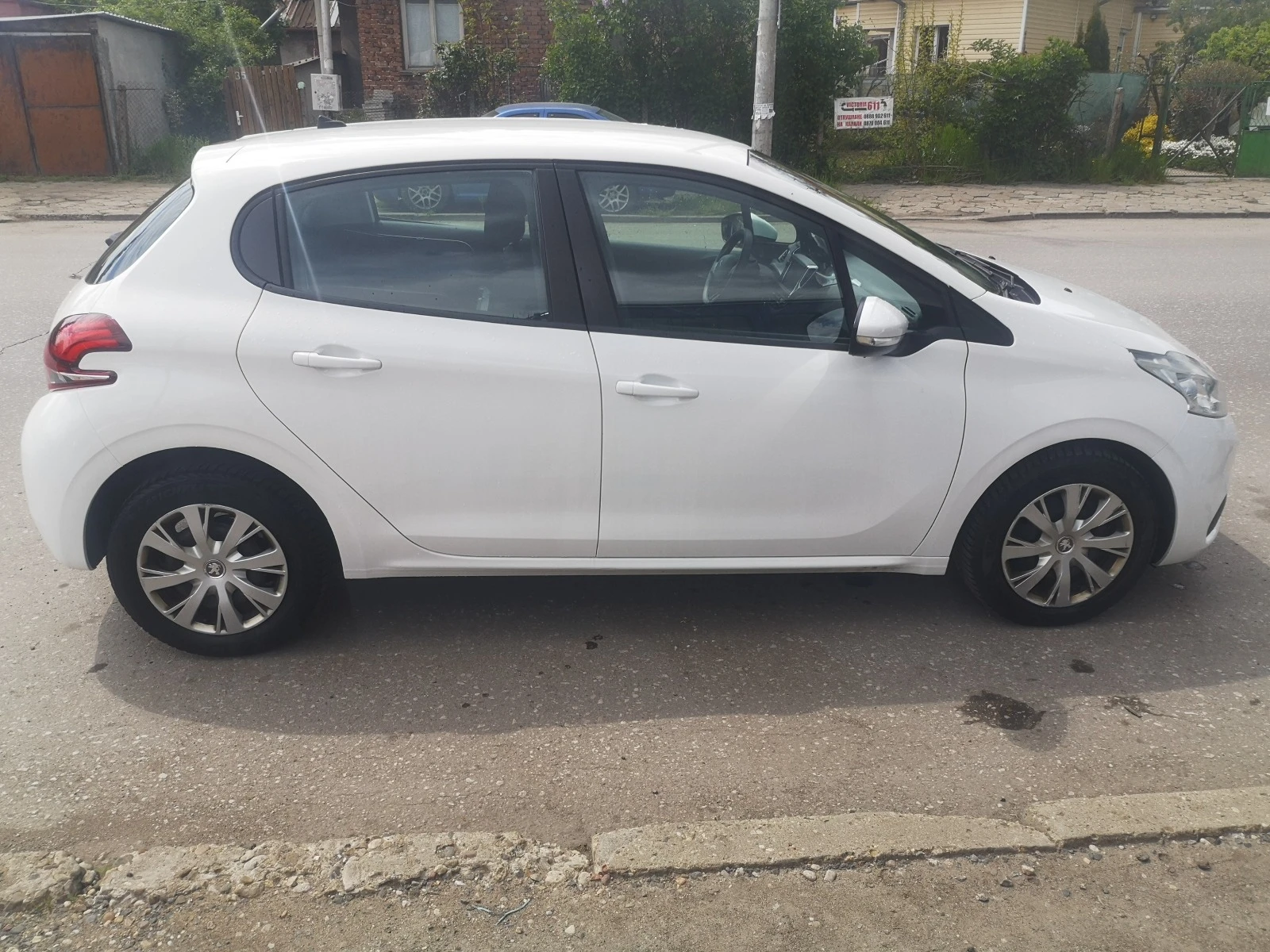 Peugeot 208 1.5 HDi 1+1 - изображение 2