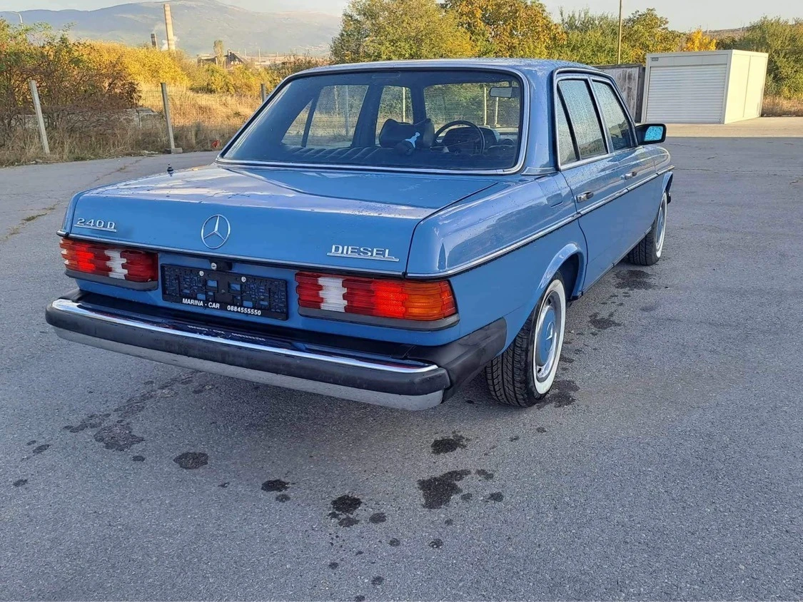 Mercedes-Benz 240 240D Клима, автоматик, автопилот 89 Хил.мили - изображение 4