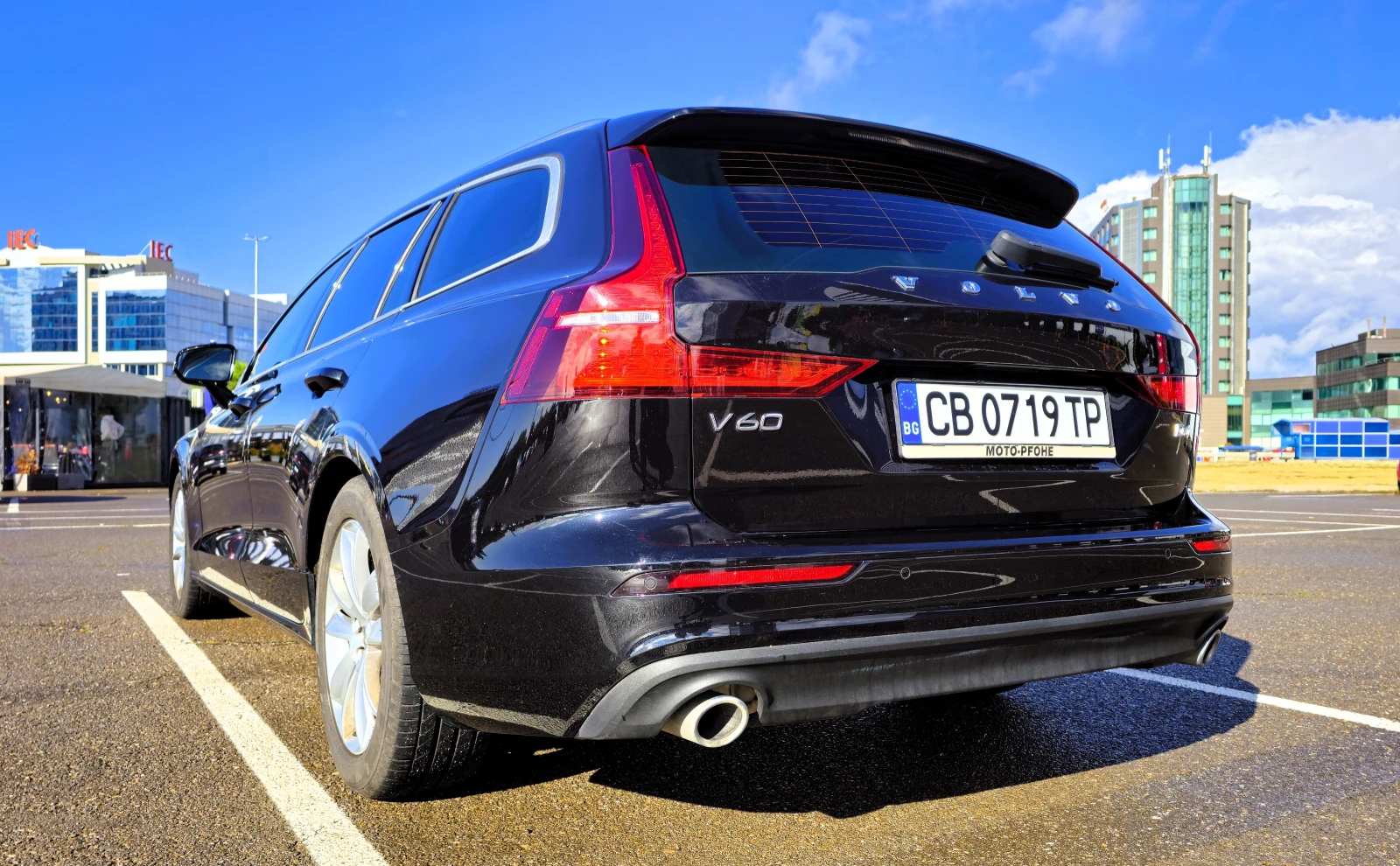 Volvo V60 D4 Turbo, 190 кс, Дигитален кокпит, Автоматик - изображение 6