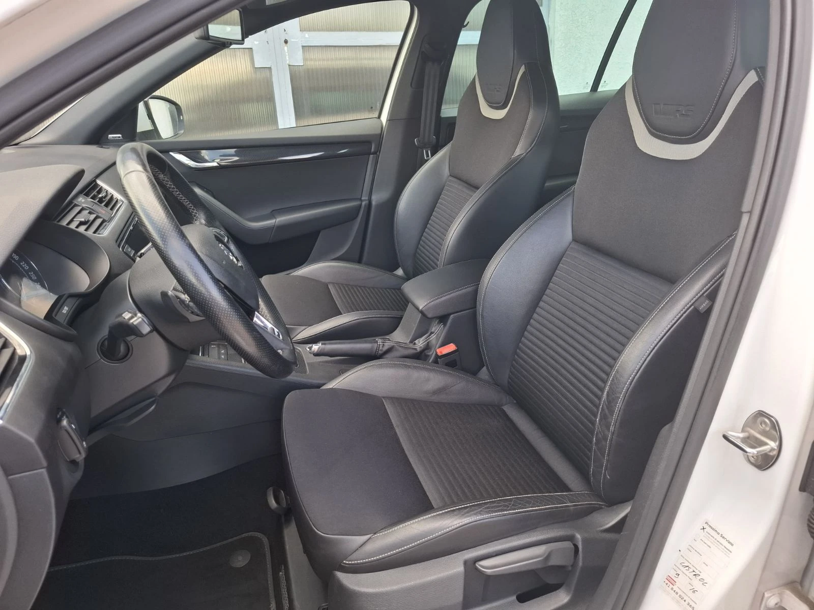 Skoda Octavia 2.0TSI-VRS-EURO6 - изображение 10