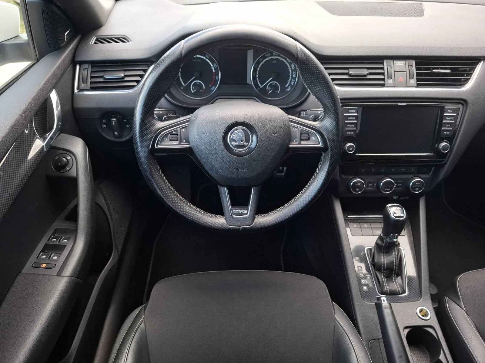 Skoda Octavia 2.0TSI-VRS-EURO6 - изображение 9