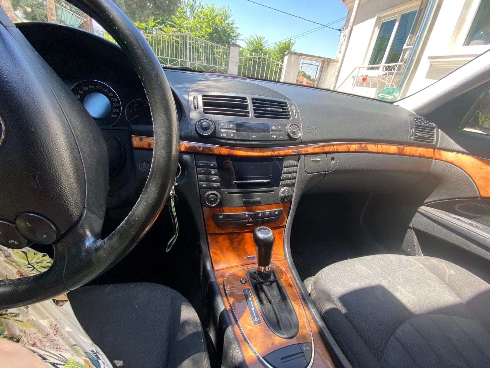 Mercedes-Benz E 200  - изображение 3