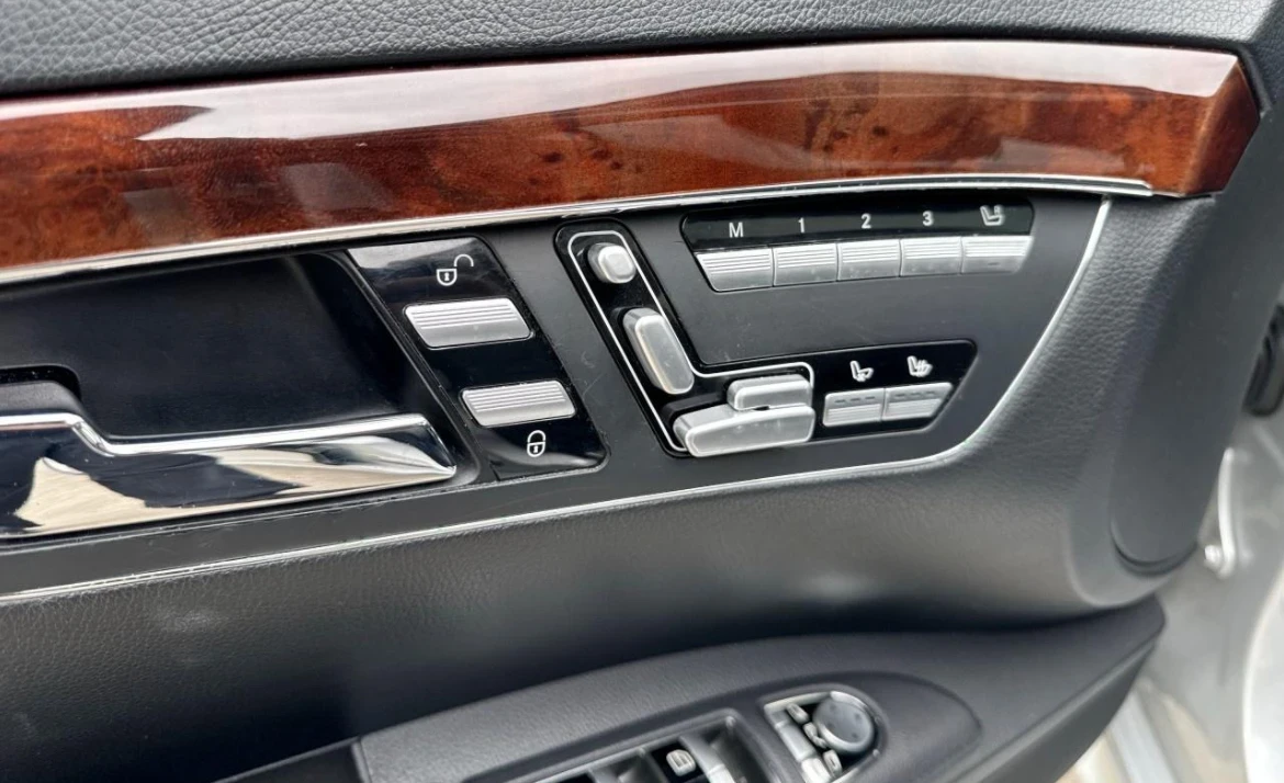 Mercedes-Benz S 550 4MATIC * * CARFAX * * АВТО КРЕДИТ * *  - изображение 5