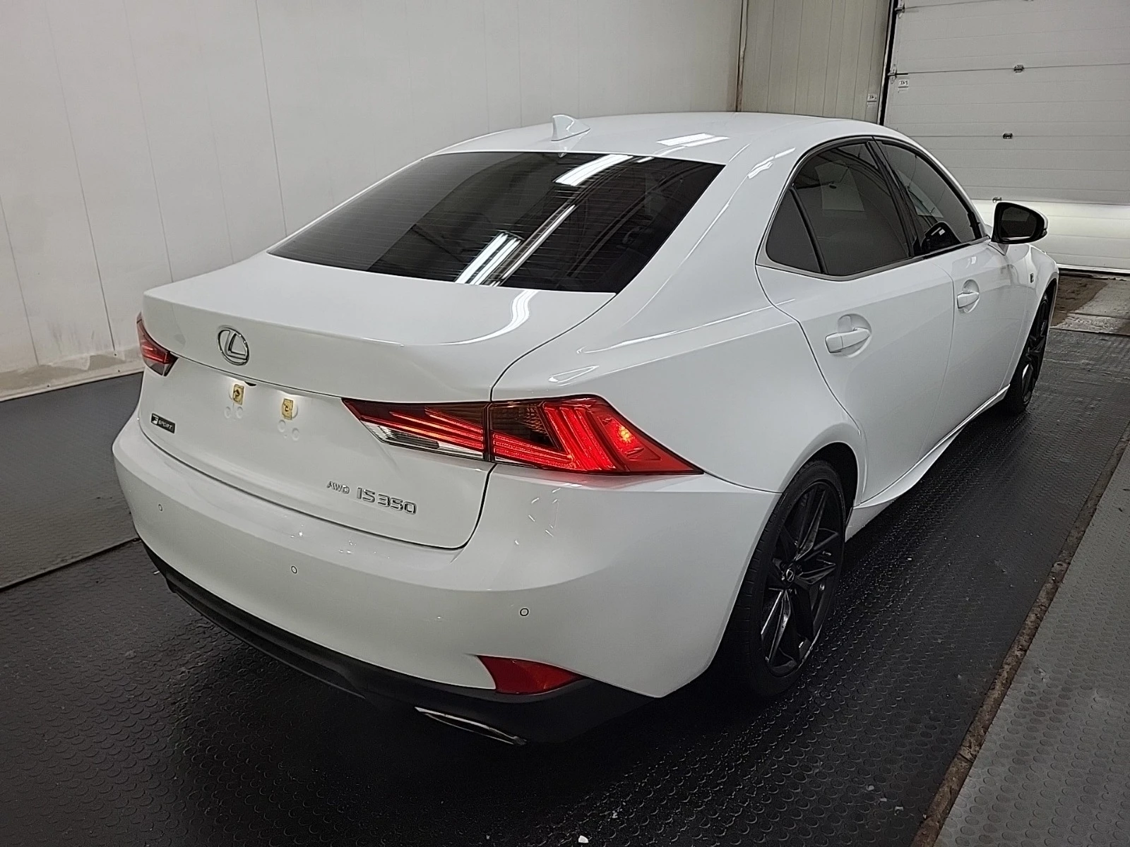 Lexus IS 350 F SPORT * * CARFAX * *   * *  | Mobile.bg   3
