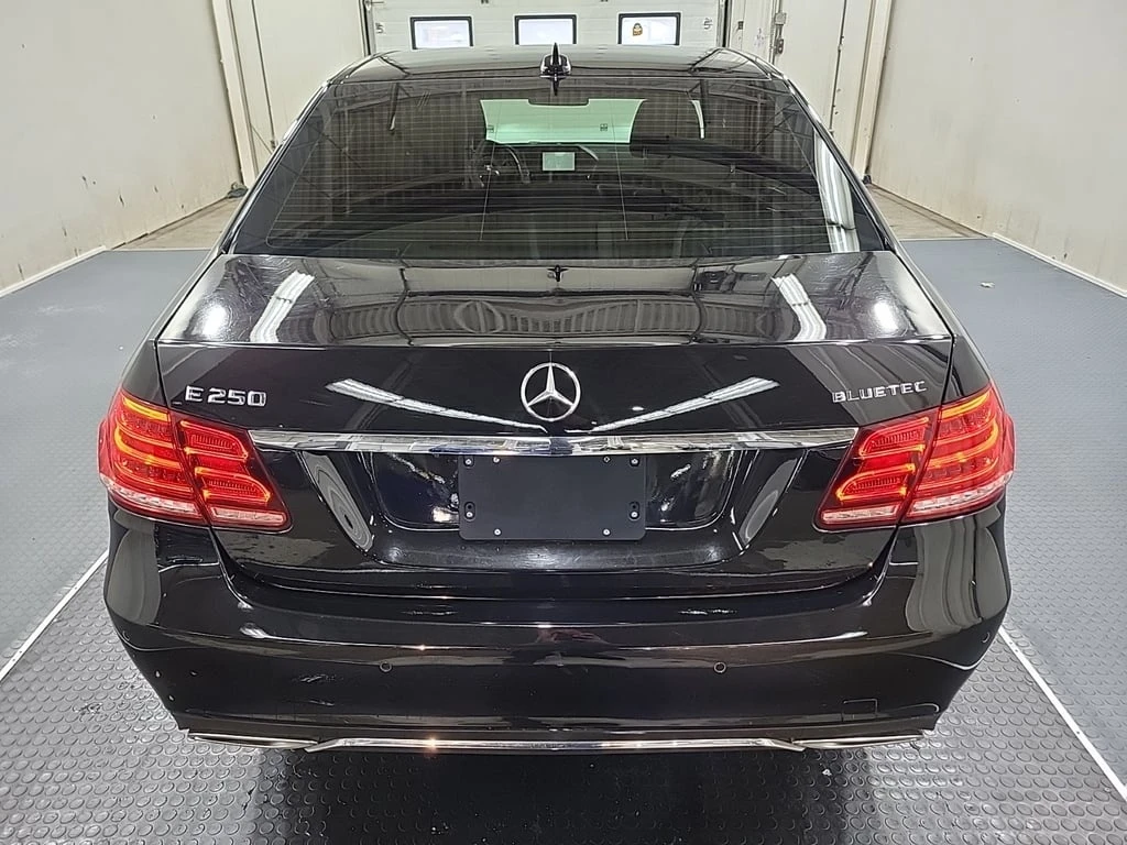 Mercedes-Benz E 250 * BLUETEC * CARFAX *  - изображение 7
