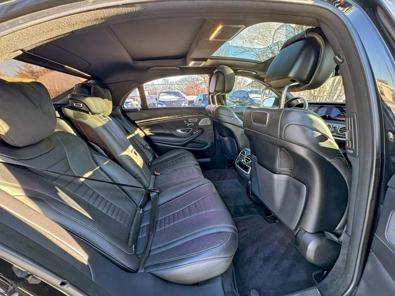 Mercedes-Benz S 560  - изображение 6