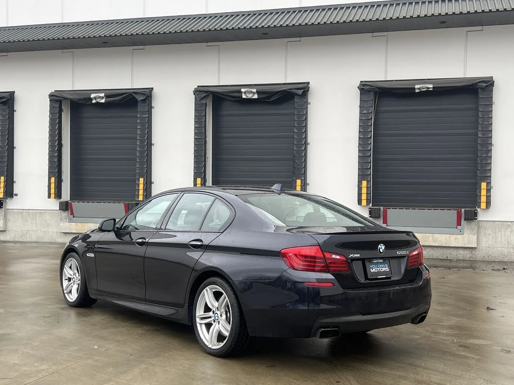 BMW 550 !F10-Mpackage!* АвтоКредит* Цена до БГ* , снимка 2 - Автомобили и джипове - 53804650