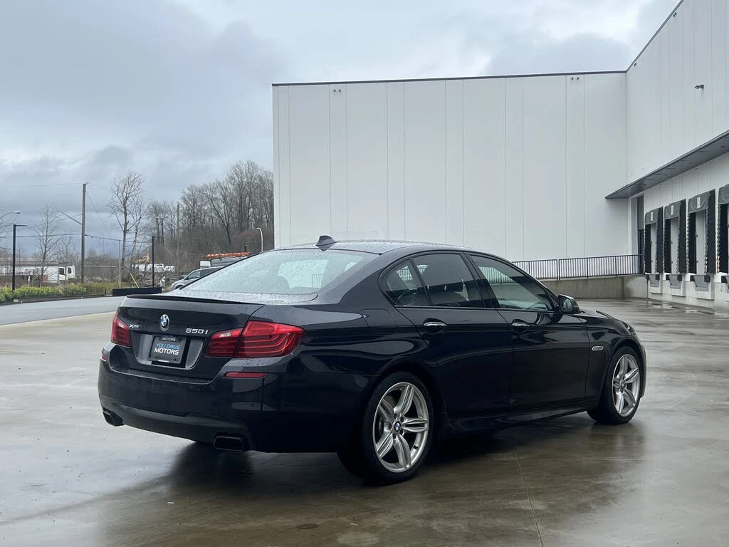 BMW 550 !F10-Mpackage!* АвтоКредит* Цена до БГ* , снимка 4 - Автомобили и джипове - 53804650