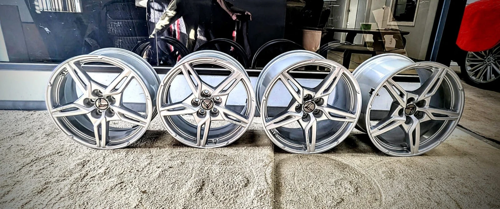 Chevrolet Corvette Чисто нови оригинални джанти, снимка 4 - Автомобили и джипове - 54747829