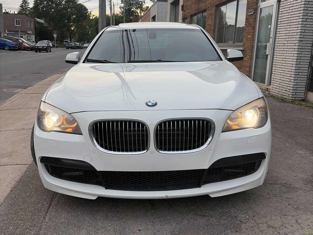 BMW 750 * М-ПАКЕТ* БЕЗ ИНЦИДЕНТИ* , снимка 5 - Автомобили и джипове - 54941210