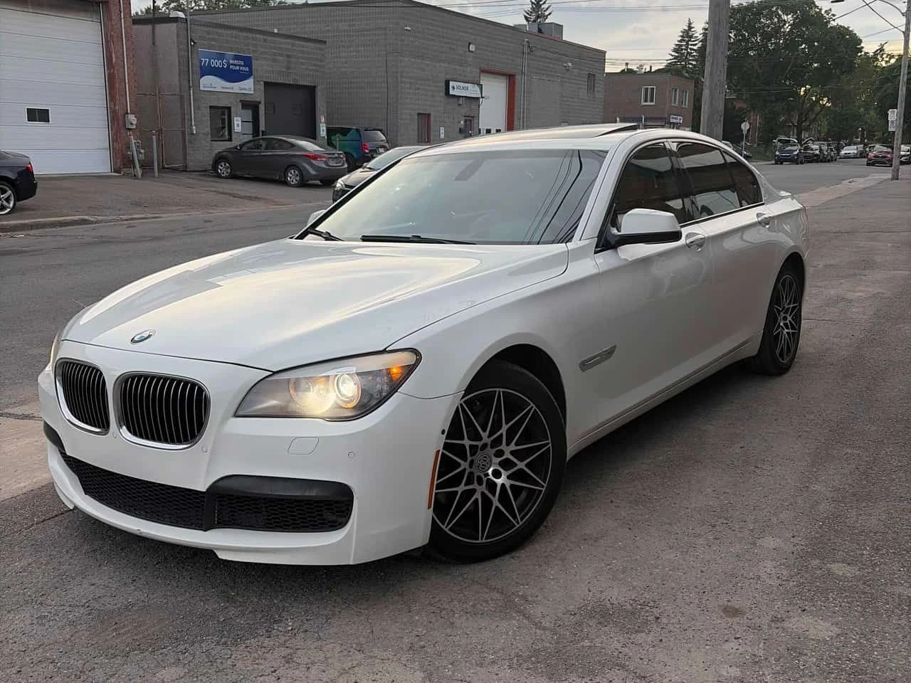 BMW 750 * М-ПАКЕТ* БЕЗ ИНЦИДЕНТИ* 
