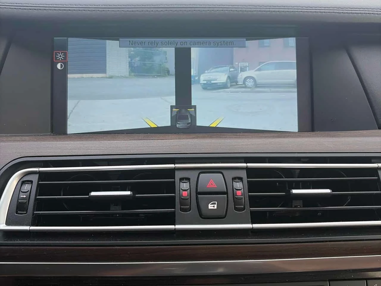 BMW 750 * М-ПАКЕТ* БЕЗ ИНЦИДЕНТИ* , снимка 11 - Автомобили и джипове - 54941210
