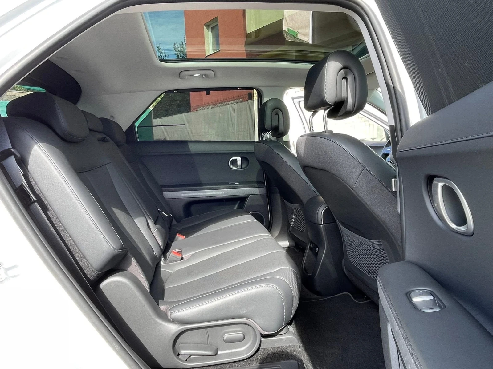 Hyundai Ioniq 5 UNIQ* 77.4KW* 325H.P.* AWD* ГАРАНЦИЯ, снимка 14 - Автомобили и джипове - 55002607