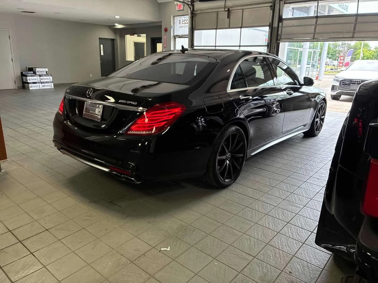 Mercedes-Benz S 63 AMG * BURMASTER* ДИСТРОНИК* 360 КАМЕРА* ОБДУХВАНЕ* , снимка 4 - Автомобили и джипове - 55181264