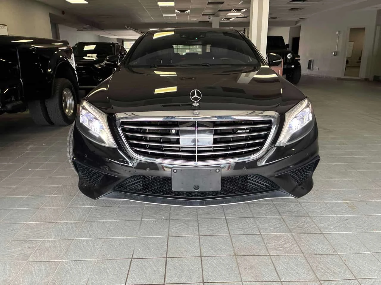 Mercedes-Benz S 63 AMG * BURMASTER* ДИСТРОНИК* 360 КАМЕРА* ОБДУХВАНЕ* , снимка 2 - Автомобили и джипове - 55181264
