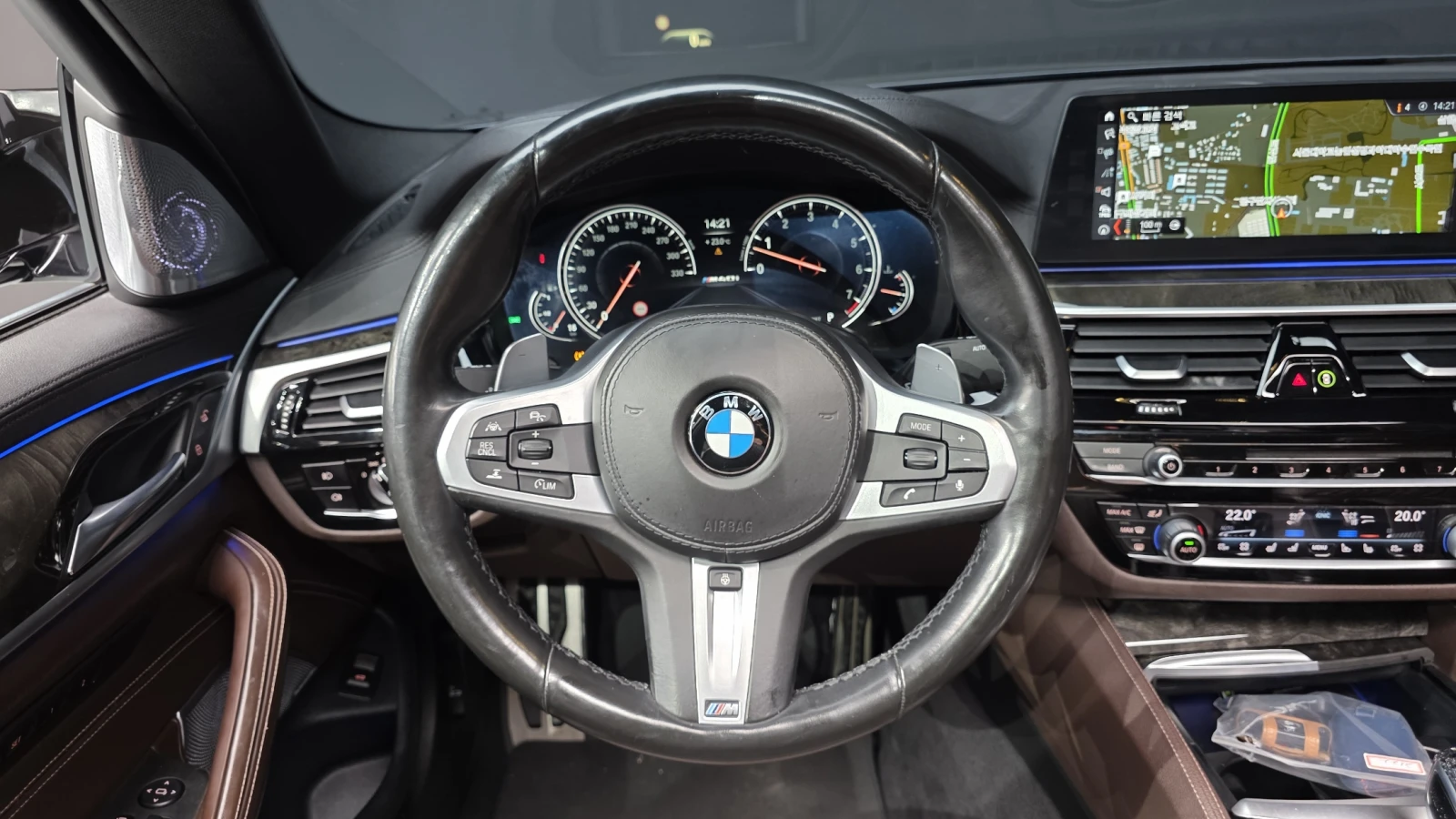 BMW 540 BOWER&WILKINS* DISTRONIC* ОБДУХ* HEADUP* 360, снимка 6 - Автомобили и джипове - 55523735