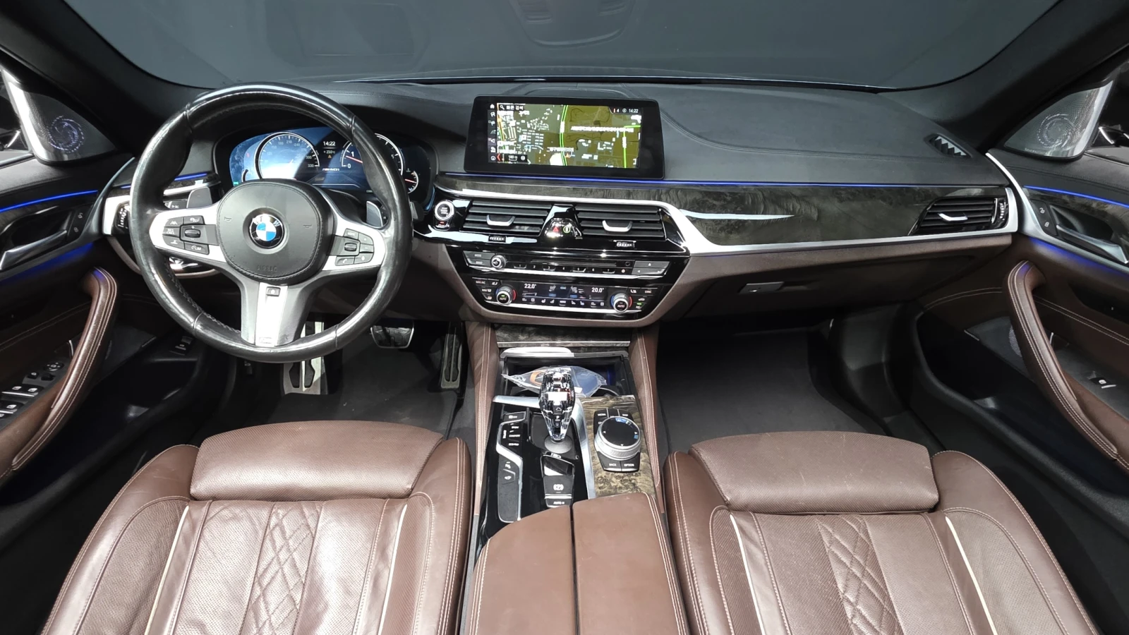 BMW 540 BOWER&WILKINS* DISTRONIC* ОБДУХ* HEADUP* 360, снимка 7 - Автомобили и джипове - 55523735