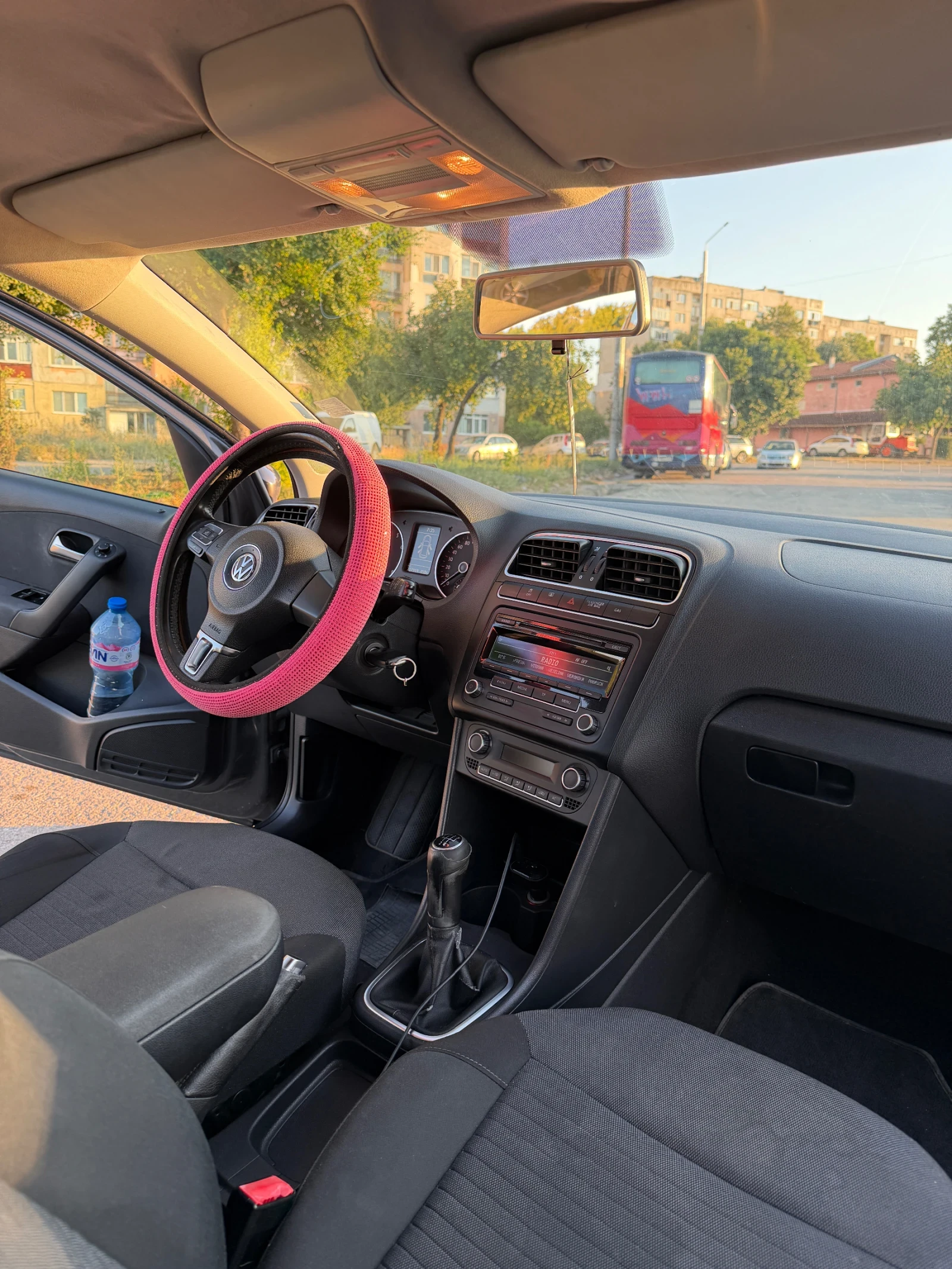 VW Polo, снимка 5 - Автомобили и джипове - 55618376