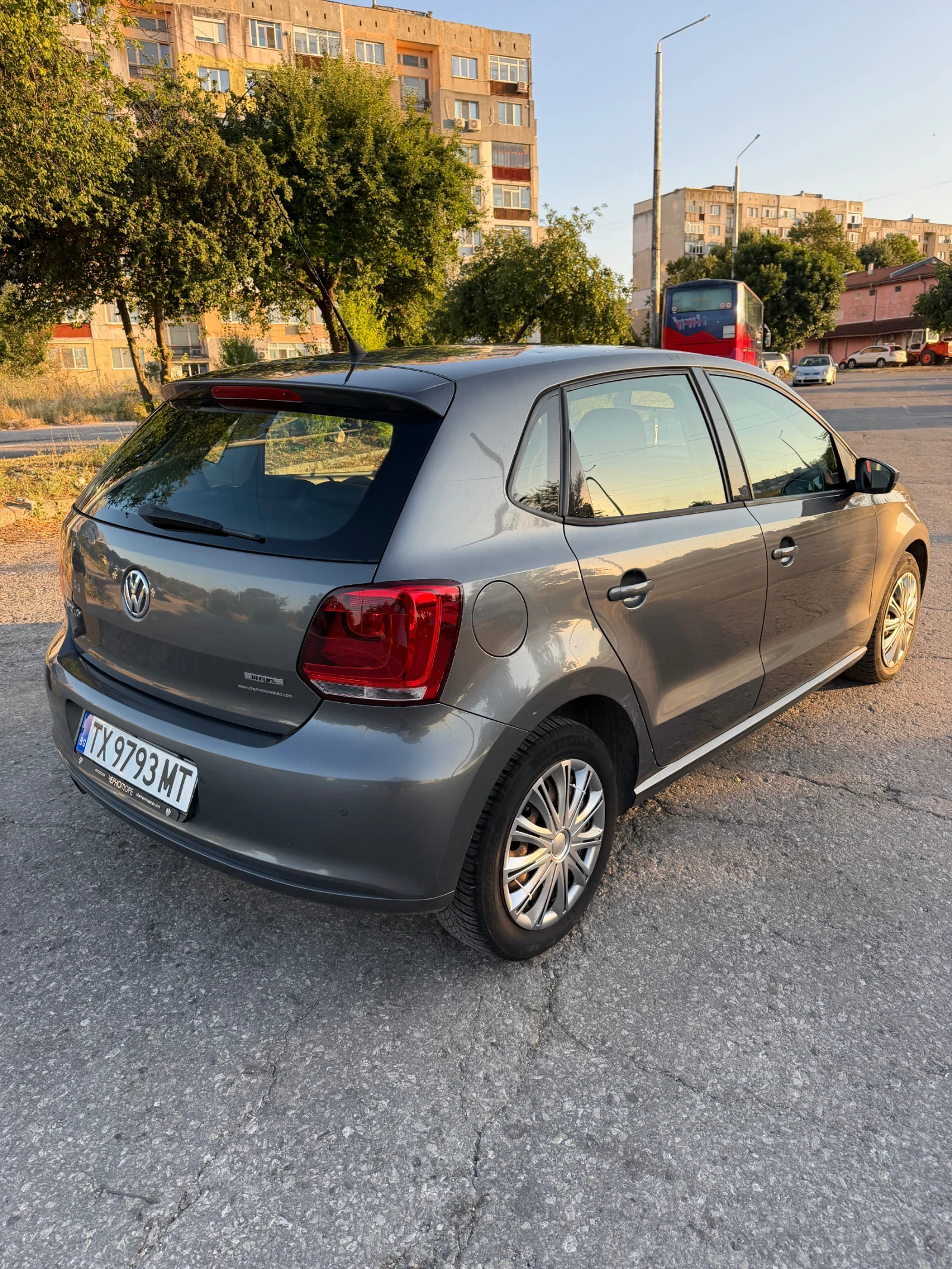 VW Polo, снимка 9 - Автомобили и джипове - 55618376
