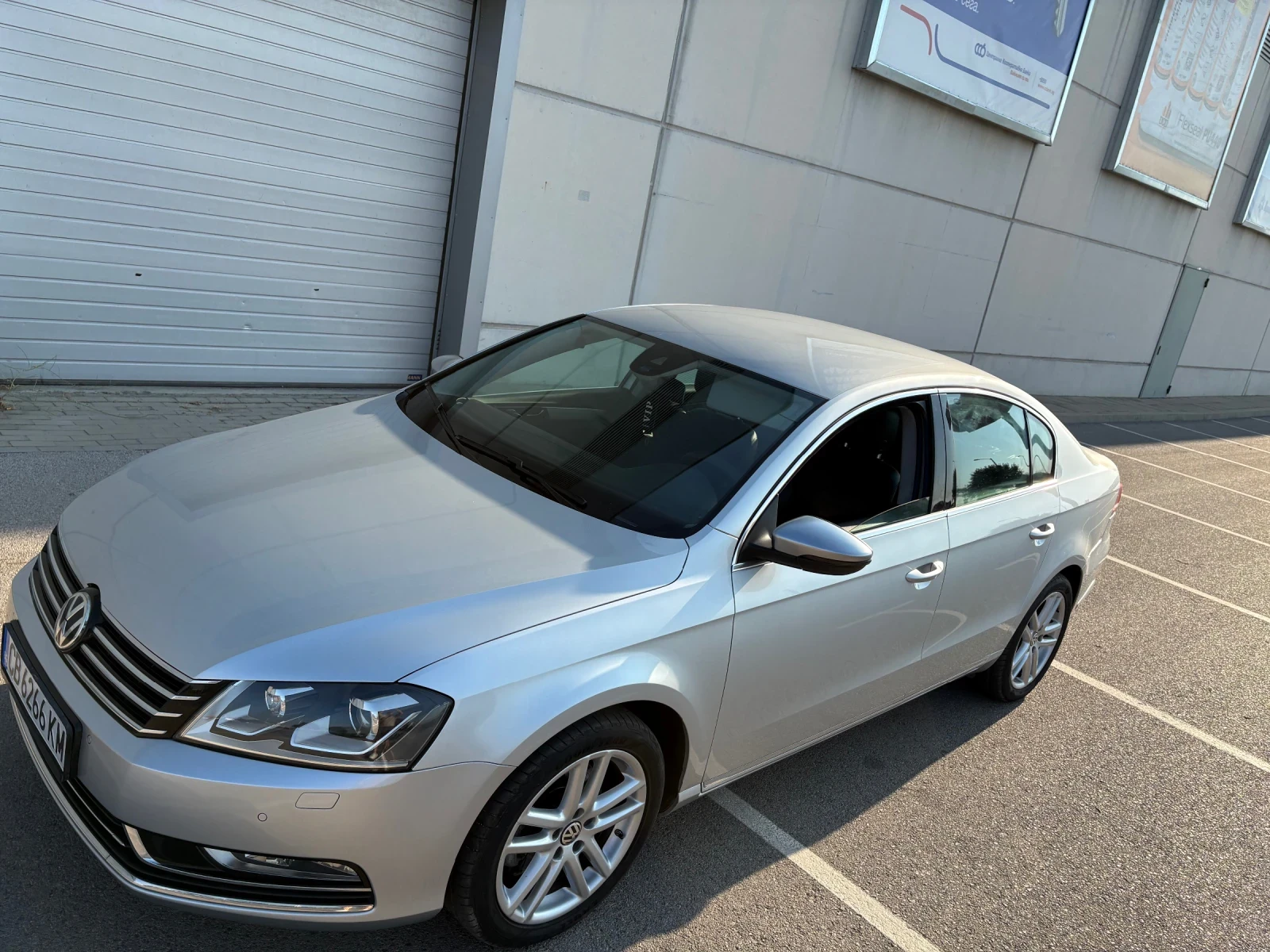 VW Passat 2.0TDI Highline, снимка 3 - Автомобили и джипове - 55749047
