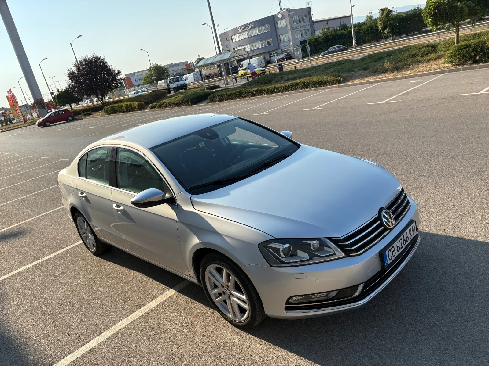 VW Passat 2.0TDI Highline, снимка 4 - Автомобили и джипове - 55749047