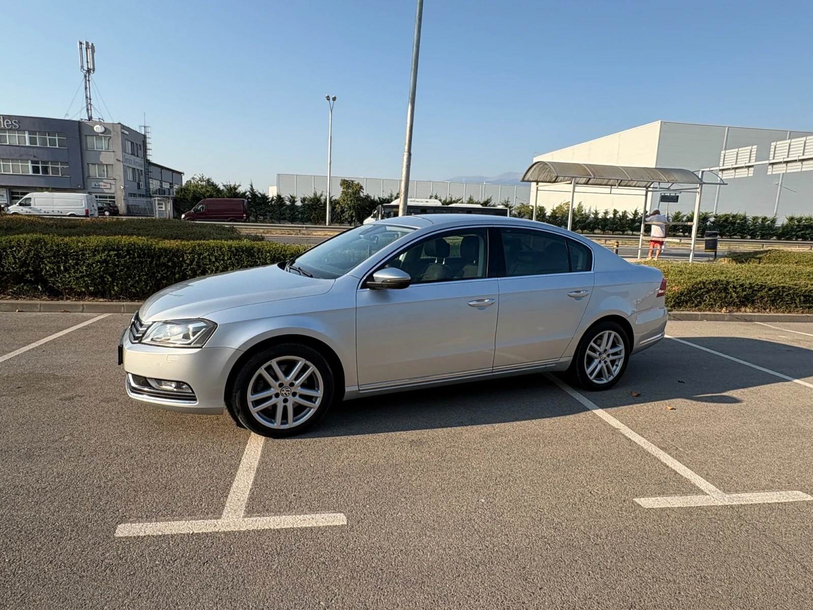 VW Passat 2.0TDI Highline, снимка 6 - Автомобили и джипове - 55749047