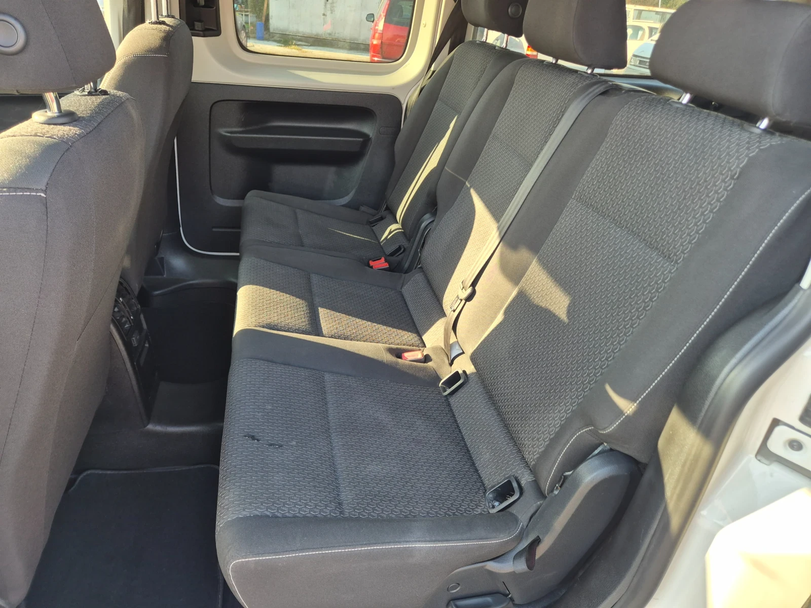 VW Caddy 2.0TDI, 102k.c. , MAXI, снимка 11 - Автомобили и джипове - 56590481