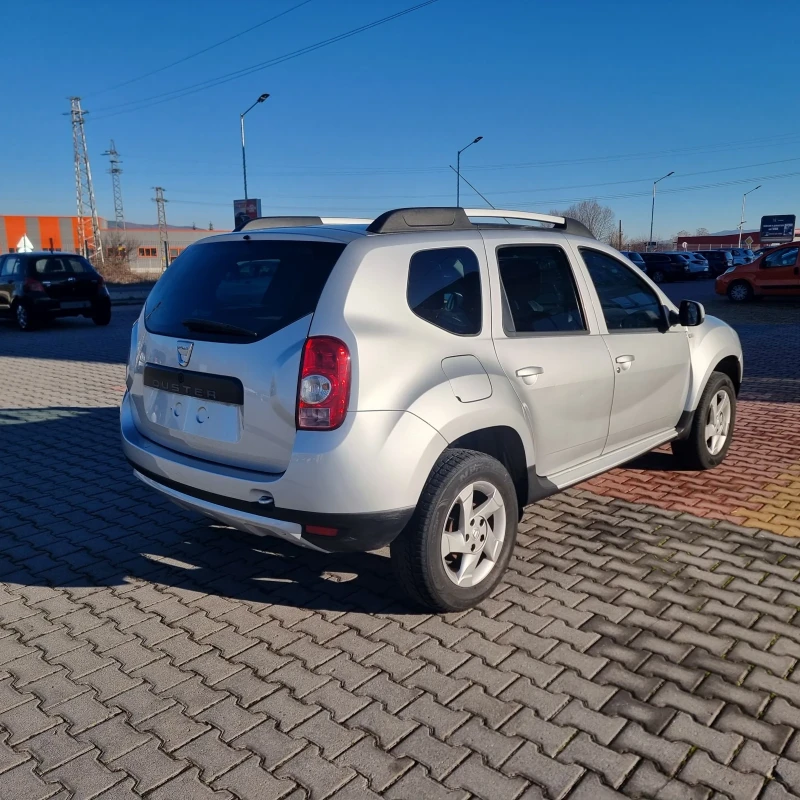 Dacia Duster 1.6, снимка 5 - Автомобили и джипове - 48380453