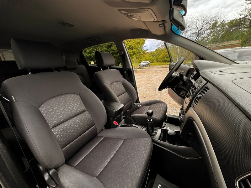 SsangYong Korando 2.0 e-XDI 4x4 ИТАЛИЯ, снимка 10 - Автомобили и джипове - 50325009