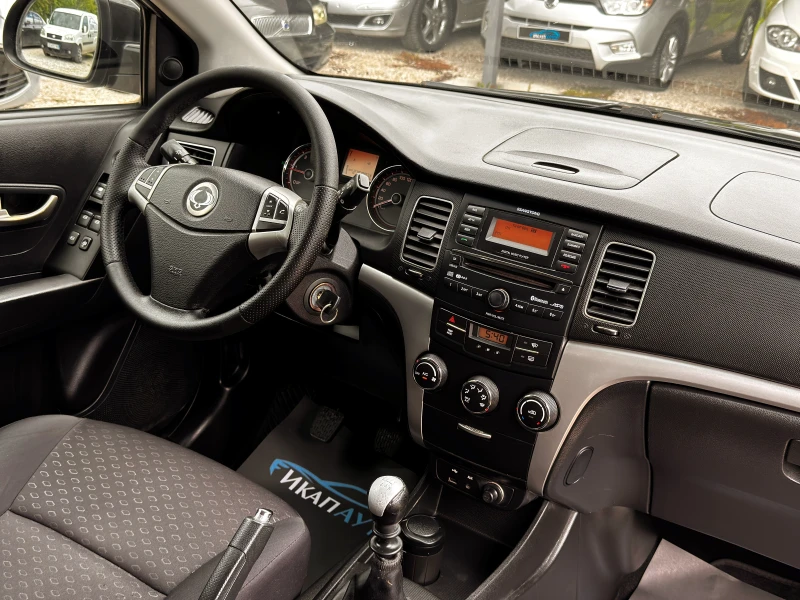 SsangYong Korando 2.0 e-XDI 4x4 ИТАЛИЯ, снимка 8 - Автомобили и джипове - 50325009
