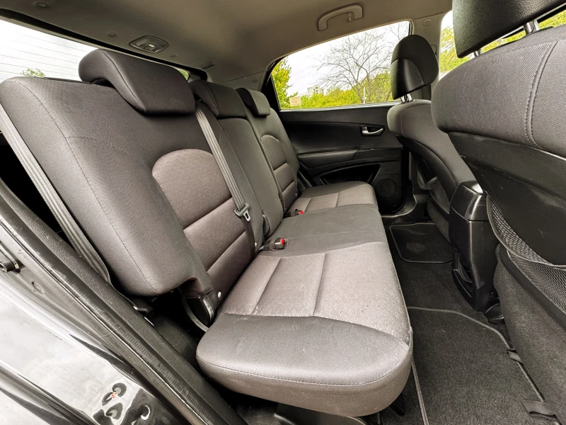 SsangYong Korando 2.0 e-XDI 4x4 ИТАЛИЯ, снимка 11 - Автомобили и джипове - 50325009