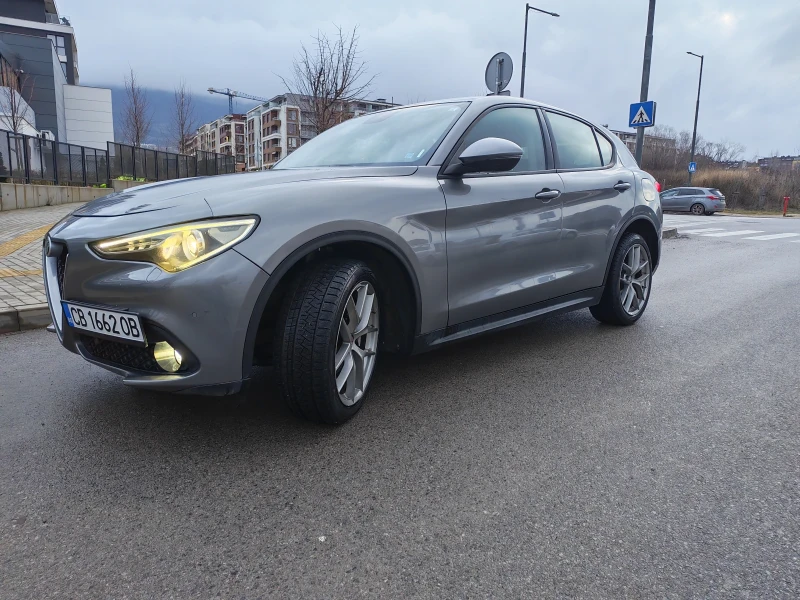 Alfa Romeo Stelvio Full | камера | кожа | 4х4 | 210 кс. , снимка 2 - Автомобили и джипове - 52217625