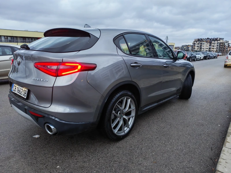 Alfa Romeo Stelvio Full | камера | кожа | 4х4 | 210 кс. , снимка 4 - Автомобили и джипове - 52217625