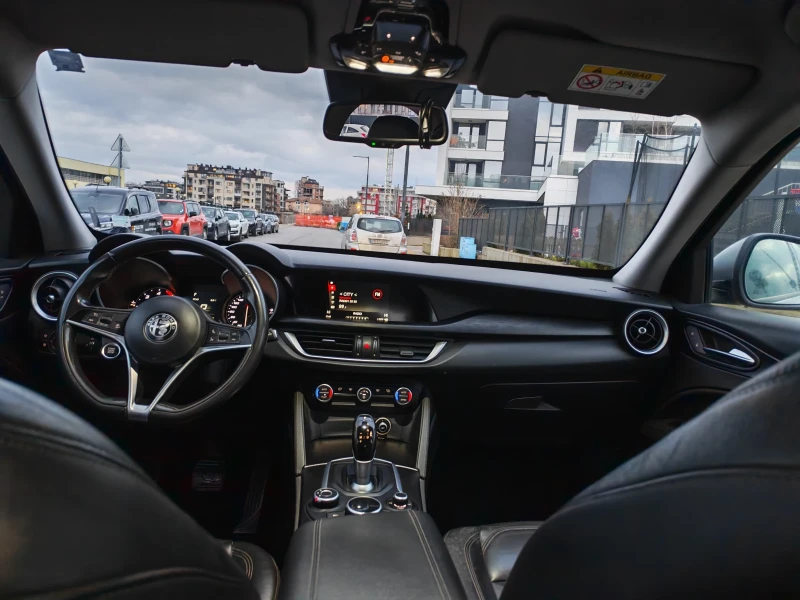 Alfa Romeo Stelvio Full | камера | кожа | 4х4 | 210 кс. , снимка 9 - Автомобили и джипове - 52217625