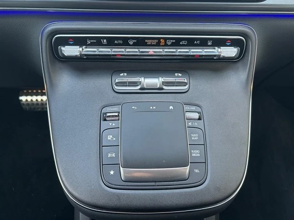 Mercedes-Benz EQV 300 Long = Avantgarde = Airmatic Гаранция - изображение 8