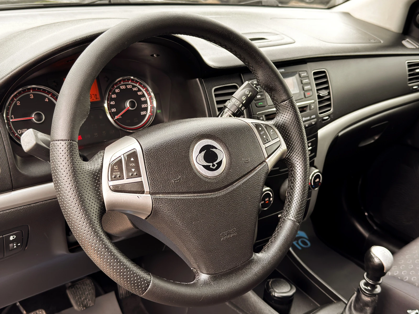 SsangYong Korando 2.0 e-XDI 4x4 ИТАЛИЯ - изображение 7