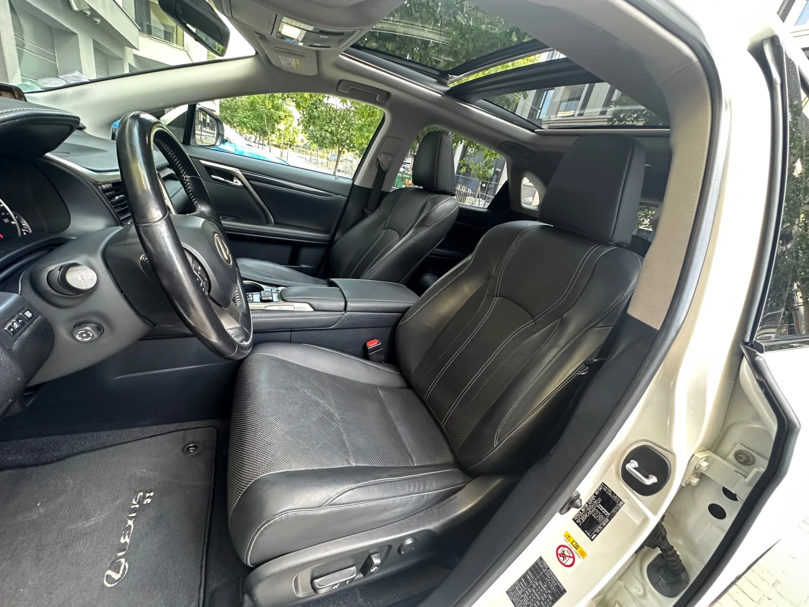 Lexus RX 450h Executive * AWD * Pano * Гаранция! - изображение 10