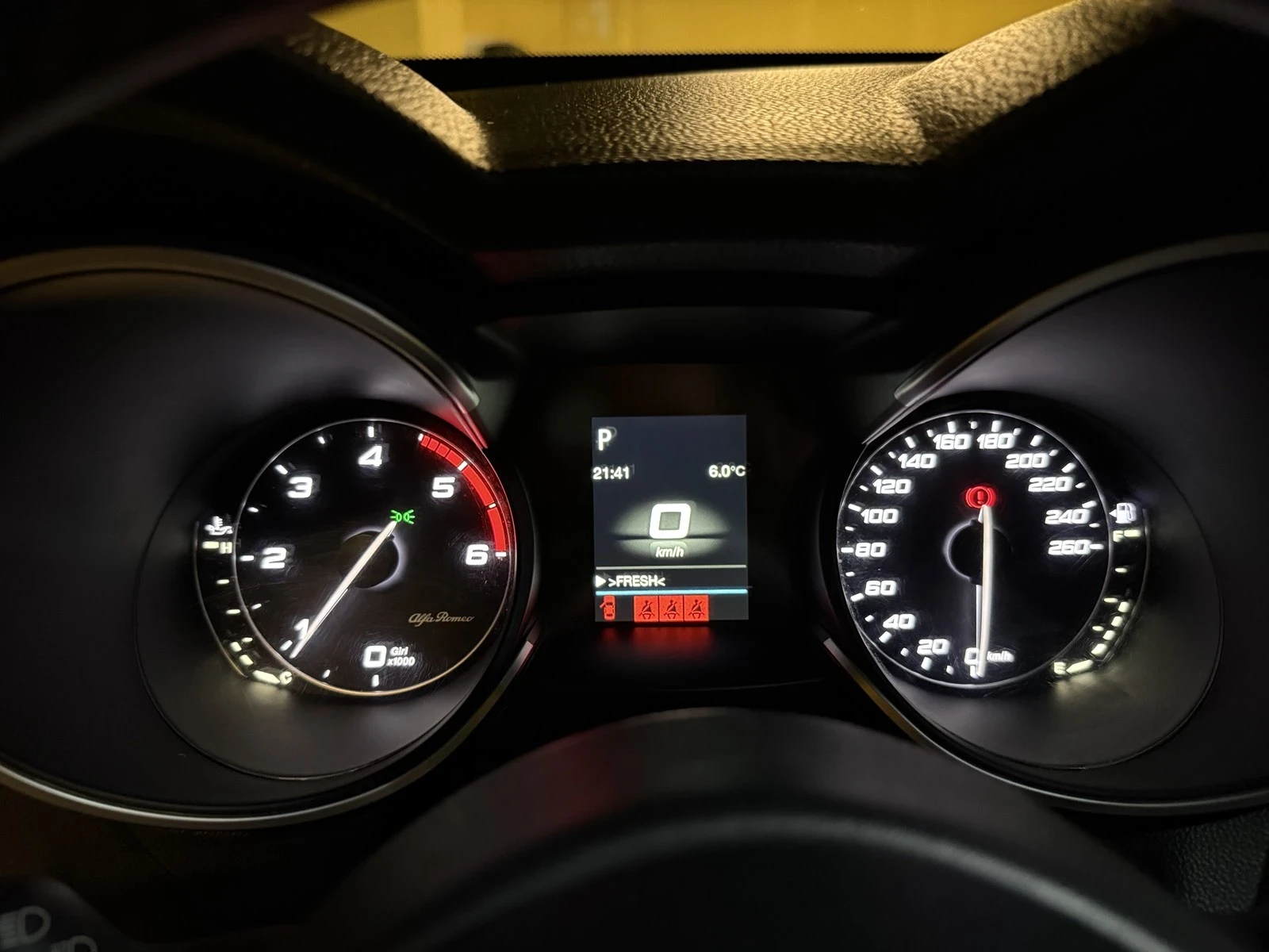 Alfa Romeo Stelvio Full | камера | кожа | 4х4 | 210 кс. - изображение 7